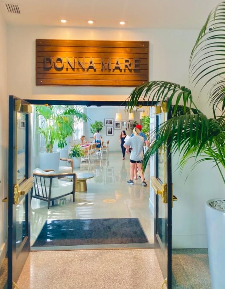 Doorway to Donna Mare