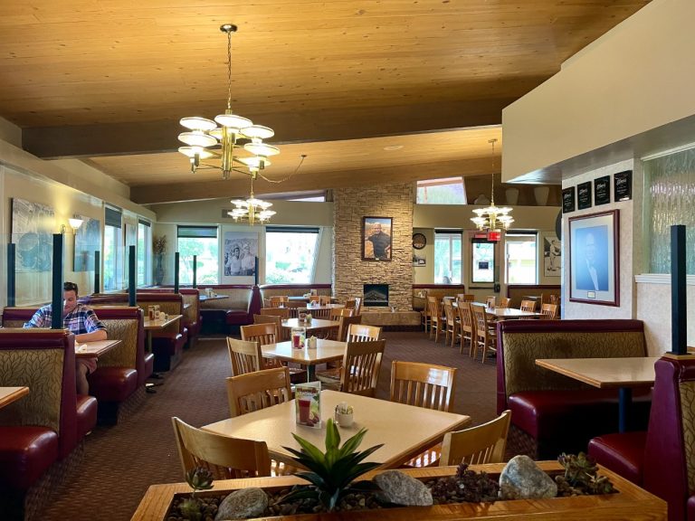 Elmer's Restaurant A Palm Springs Favorite Traveler